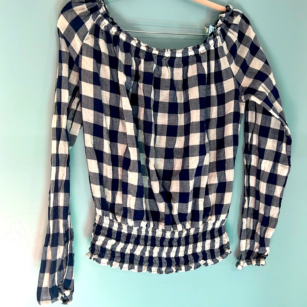 Adorable Michael Kors shirt